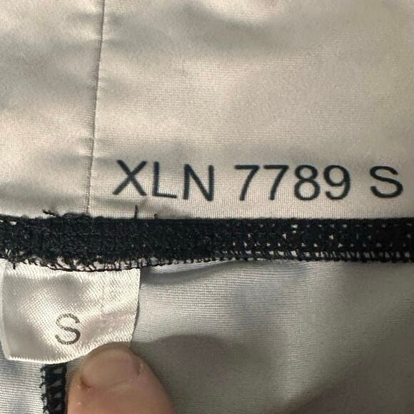 Clemson Tigers SC leggings with the tiger paws in the tigers colors size Small. - Picture 5 of 8